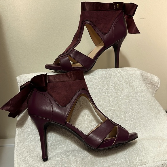 Metaphor Size 8M Plum color High Heel Shoe. - Picture 4 of 12